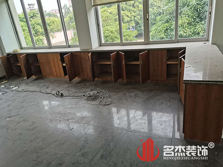 °ì¹«ÊÒ×°ÐÞ